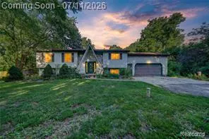 $224,900 | 4430 Center Road, Flint, MI 48506