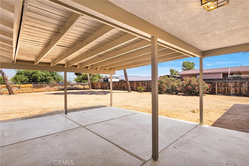 21985 Maumee Road Apple Valley, CA 92308 - Photo 21 of 28 Covered Patio