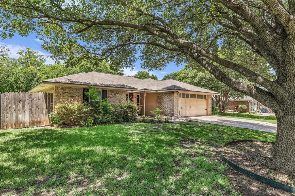 316 East Chapman Road Hewitt, TX 76643 - Photo 3 of 27