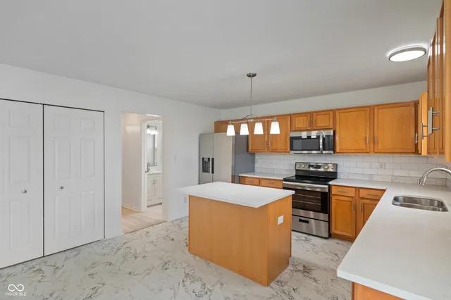 $2,600 | 2310 Liatris Drive, Plainfield, IN 46168