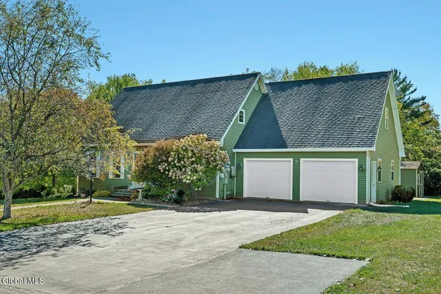 $340,000 | 4 Battle Hill Drive, Fort Ann, NY 12827