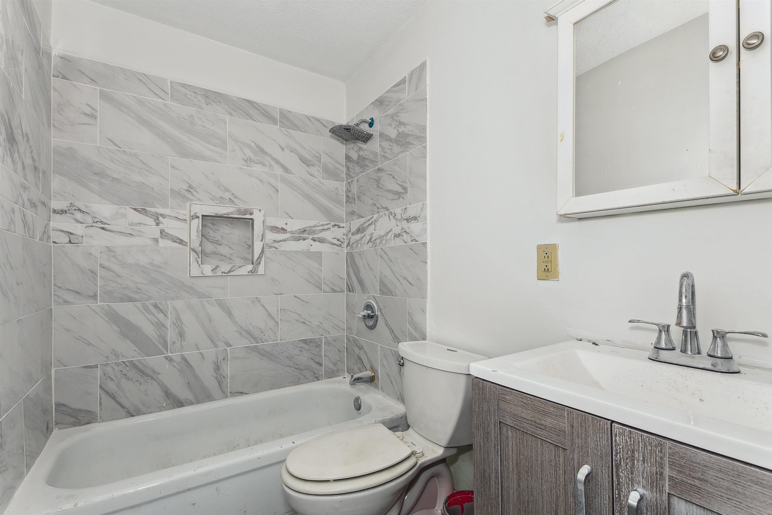 748 North Elder Street Wichita, KS 67212 - Photo 9 of 18