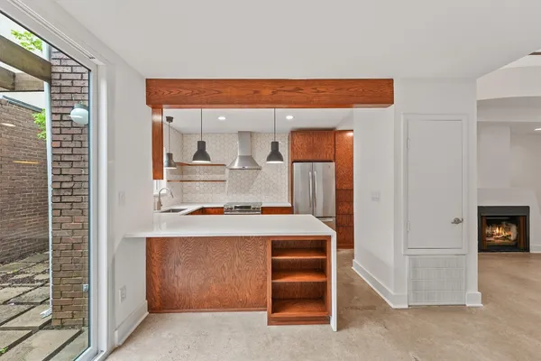 $2,850 | 2321 Commonwealth Street, Houston, TX 77006