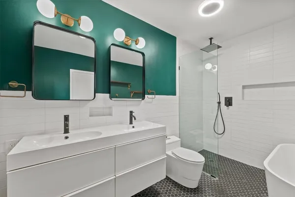 $2,850 | 2321 Commonwealth Street, Houston, TX 77006