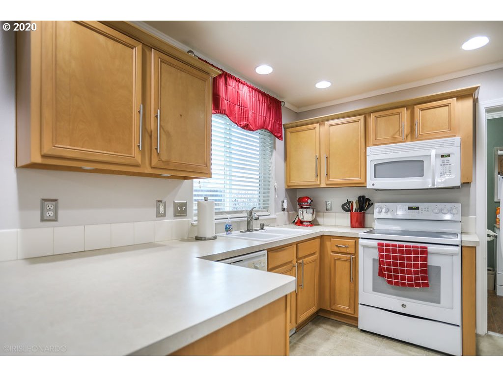 1206 Northeast 165th Way Ridgefield, WA 98642 - Photo 10 of 31 Gallery Image 10