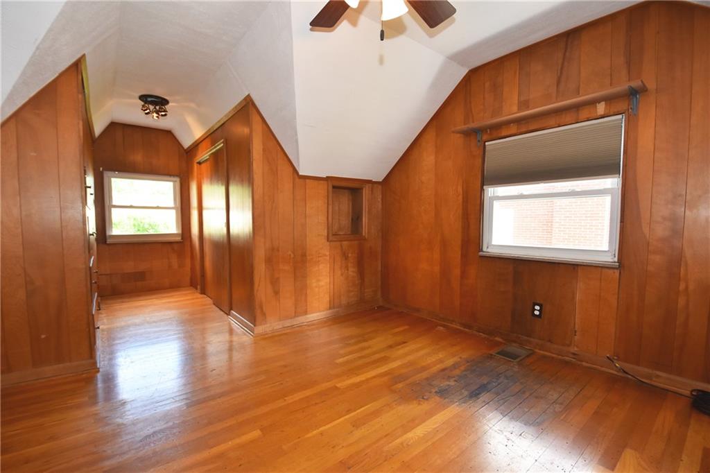 2014 Borland Road Pittsburgh, PA 15243 - Photo 18 of 25 a view of an entryway