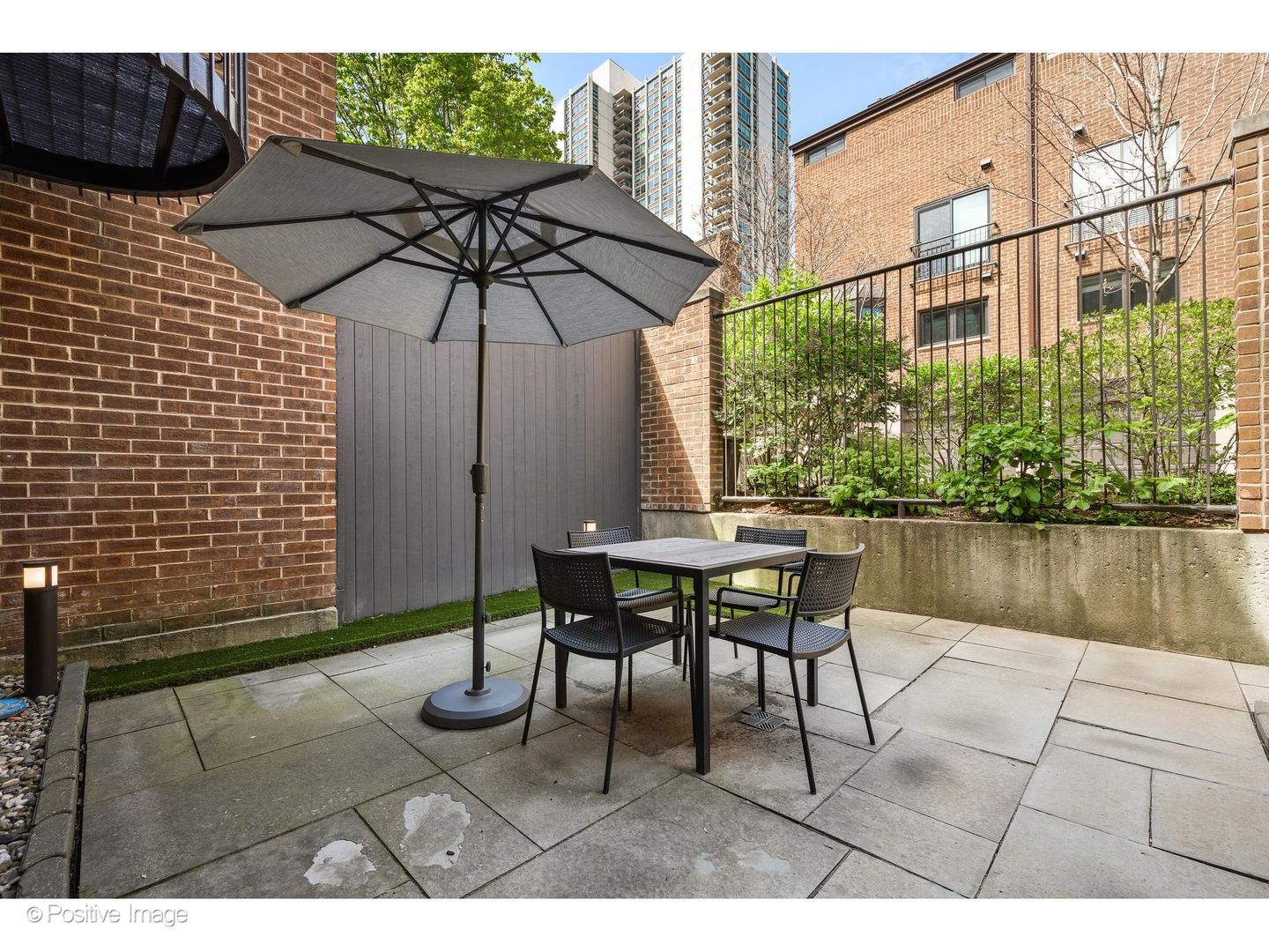 1307 North Sutton Place Chicago, IL 60610 - Photo 37 of 43
