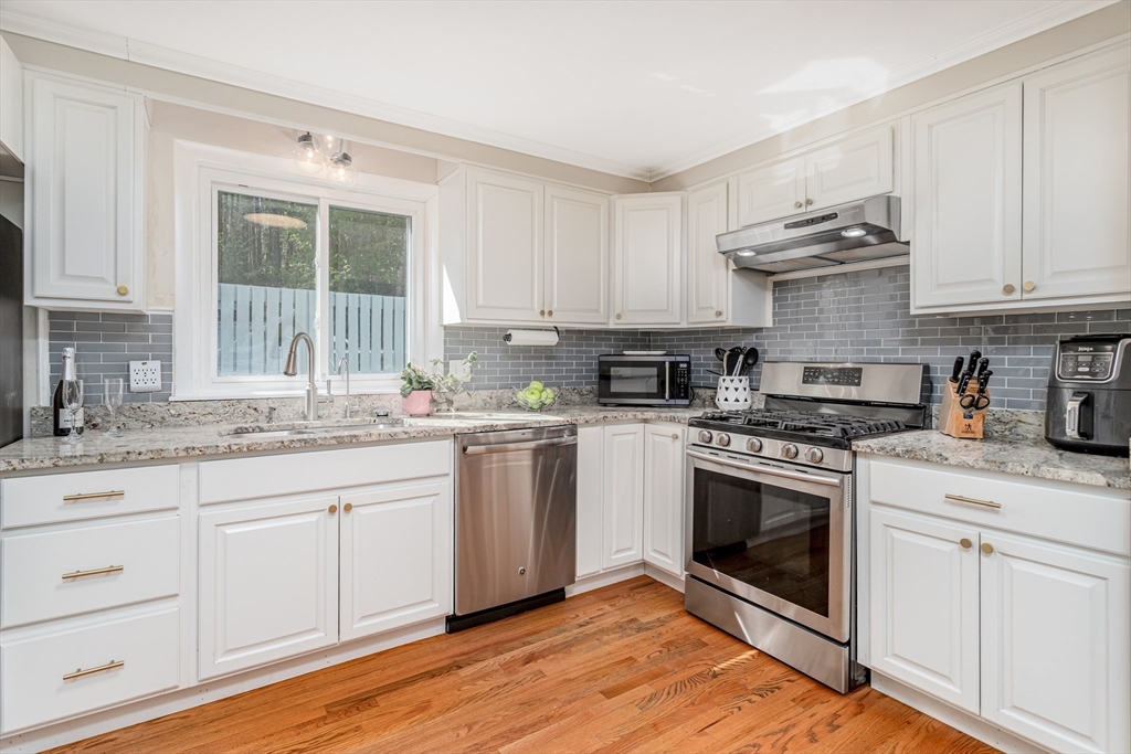 10 Ridge Road Hudson, MA 01749 - Photo 15 of 42 Gallery Image 15
