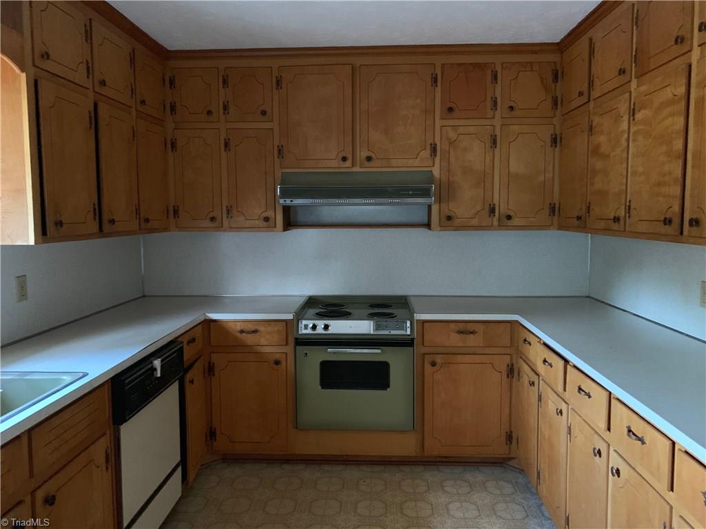 609 McCoy Road Reidsville, NC 27320 - Photo 2 of 11 Gallery Image 2
