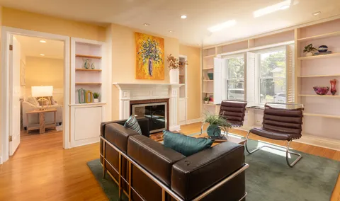 $749,000 | 533 North Avenue, Barrington, IL 60010