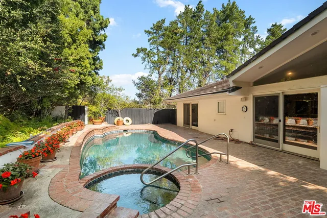 $3,625,000 | 10853 Via Verona, Los Angeles, CA 90077