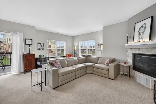 $319,000 | 5192 Sassafras Drive, Unit 201, Fitchburg, WI 53711