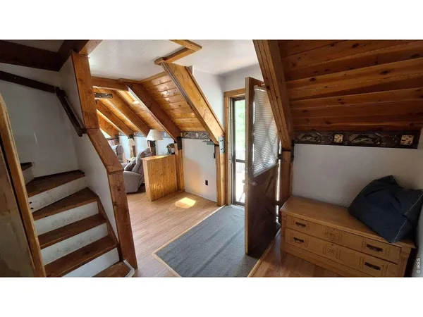a black and white photo of a living room