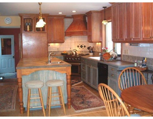 202 West Pelham Road Shutesbury, MA 01072 - Photo 4 of 16 Gallery Image 4