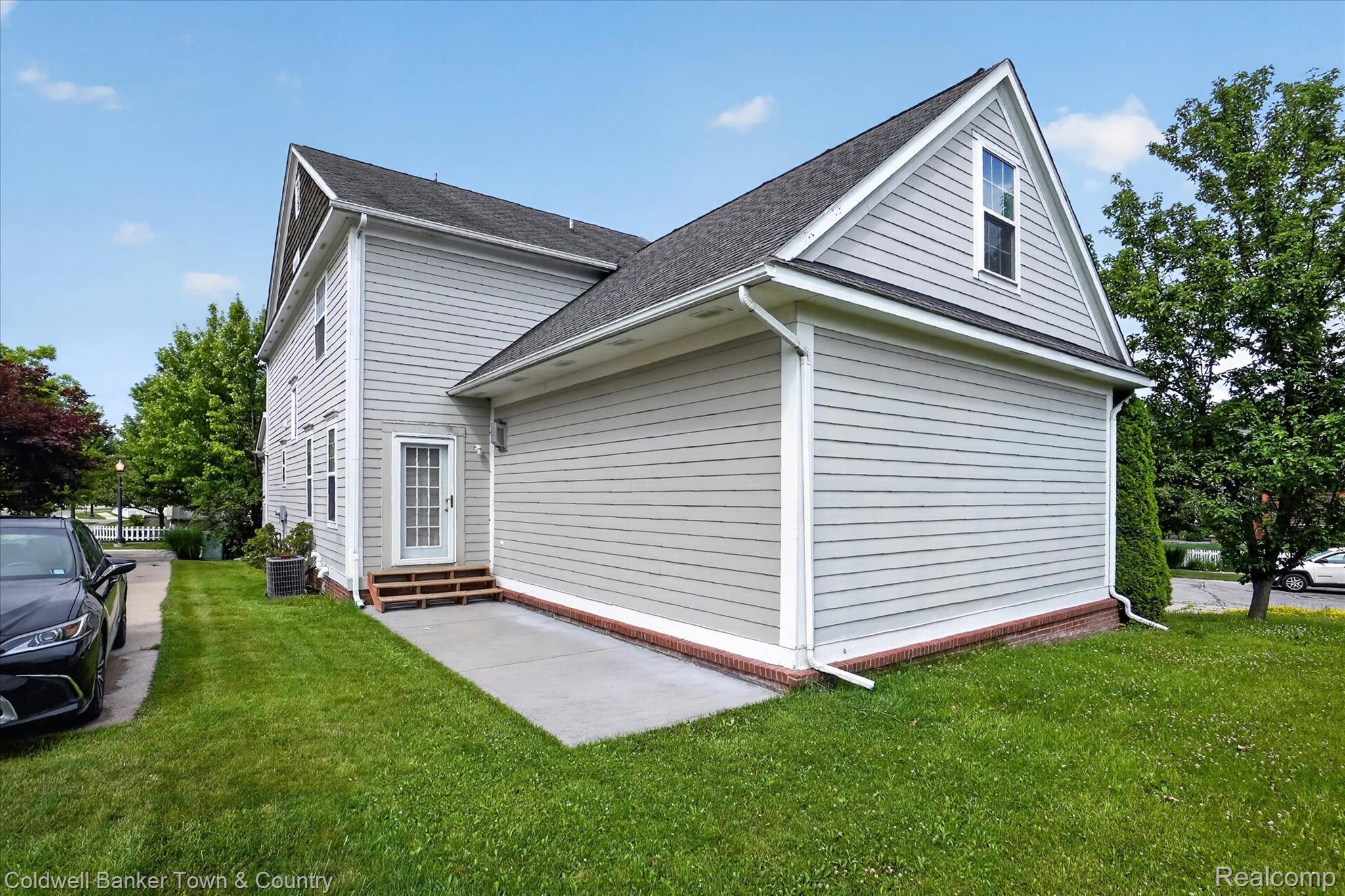 1725 Town Commons Drive Howell, MI 48855 - Photo 49 of 53 49-1725-Town-Commons-Dr-Howell-WindowStill.jpg