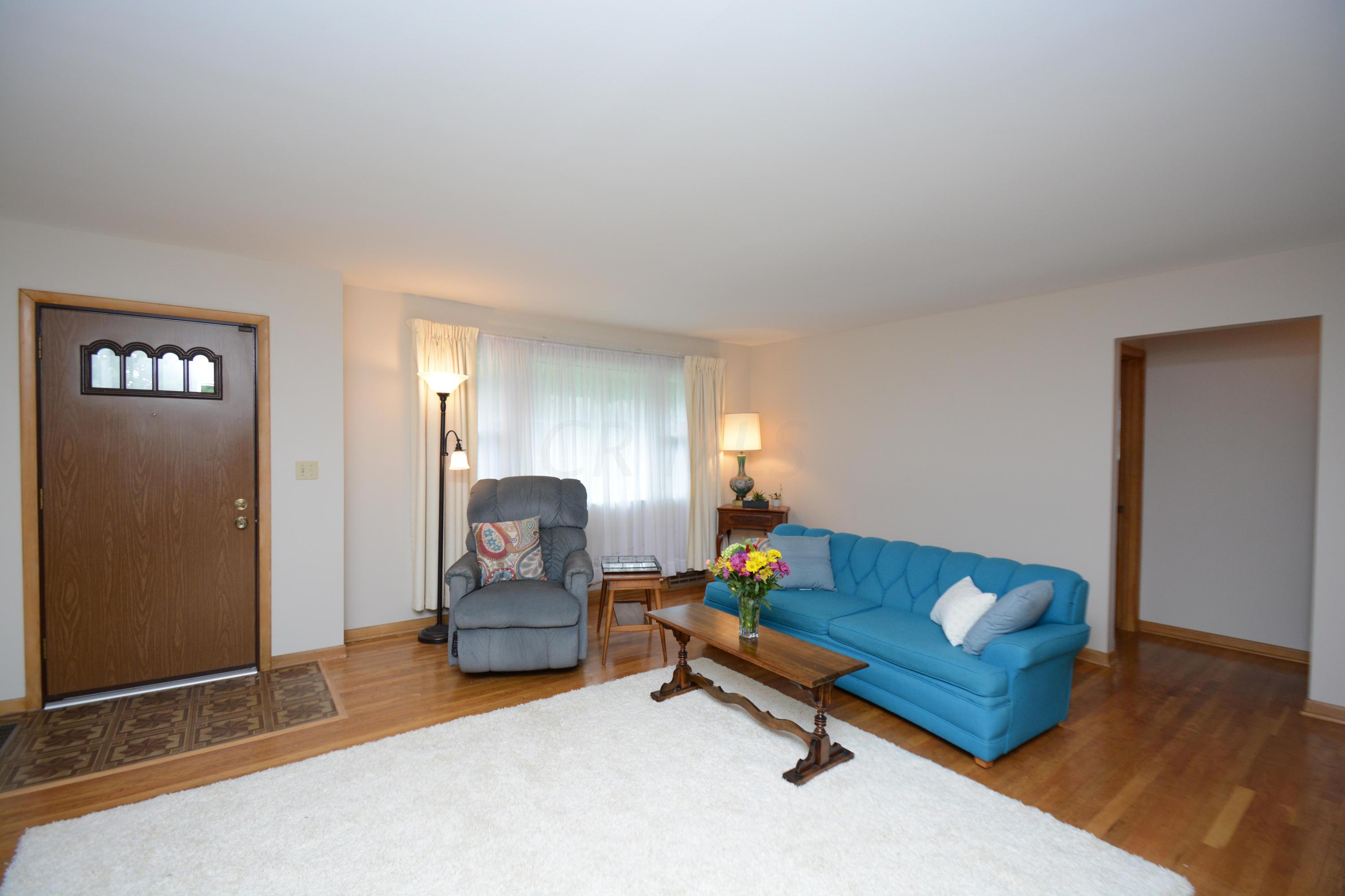 4385 Sandy Lane Road Columbus, OH 43224 - Photo 3 of 21 Gallery Image 3