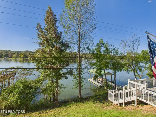 $769,000 | 341 Clearwater Drive, Spring City, TN 37381