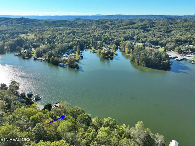 $769,000 | 341 Clearwater Drive, Spring City, TN 37381