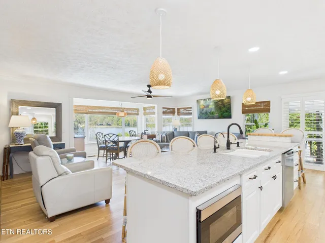 $769,000 | 341 Clearwater Drive, Spring City, TN 37381