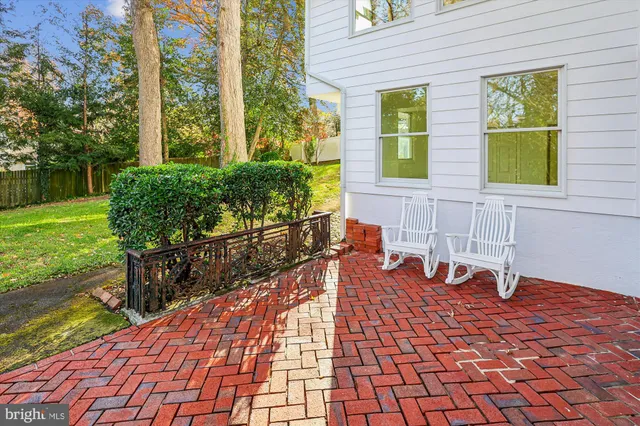 $899,999 | 1913 Dulaney Place, Annapolis, MD 21409