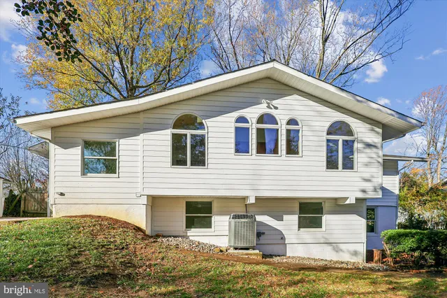 $899,999 | 1913 Dulaney Place, Annapolis, MD 21409