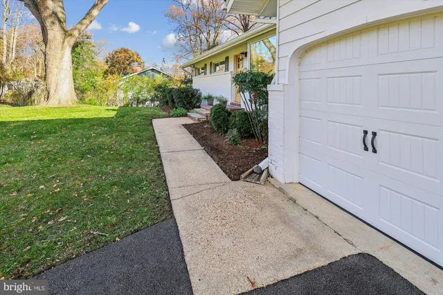 $899,999 | 1913 Dulaney Place, Annapolis, MD 21409