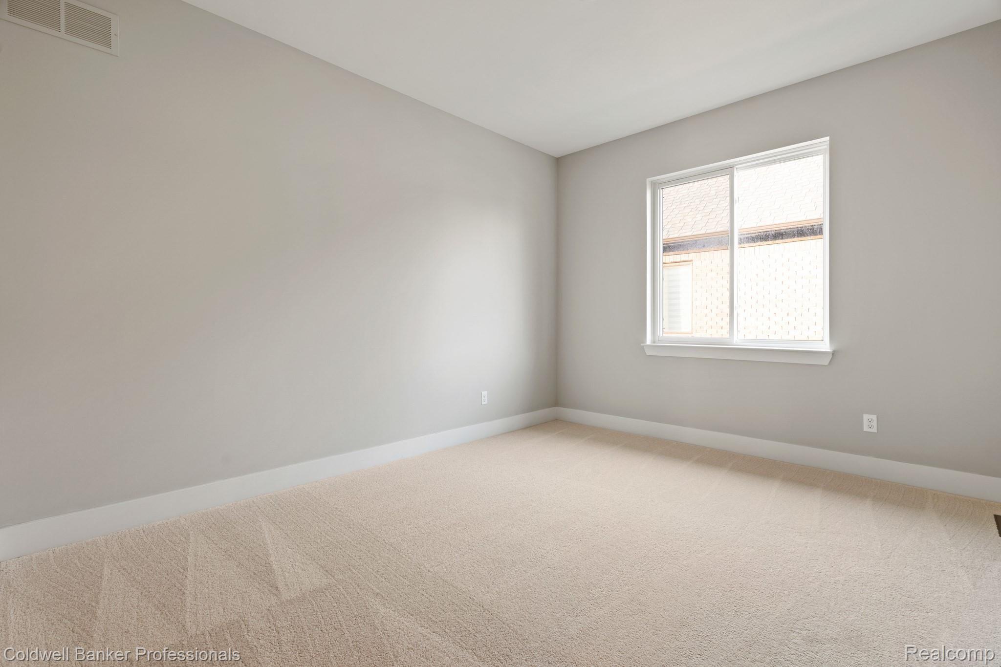 1085 Birkshire Ridge Rochester, MI 48307 - Photo 29 of 34 Bedroom 2