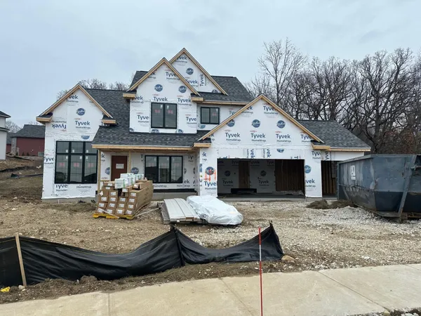 $790,900 | 114 Retzer Vw Court, Waukesha, WI 53188