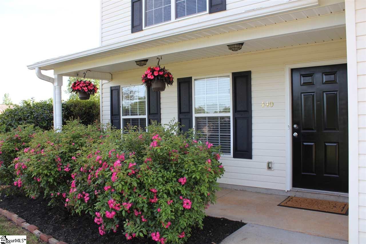 440 Gibbs Road Wellford, SC 29385 - Photo 2 of 26 Gallery Image 2