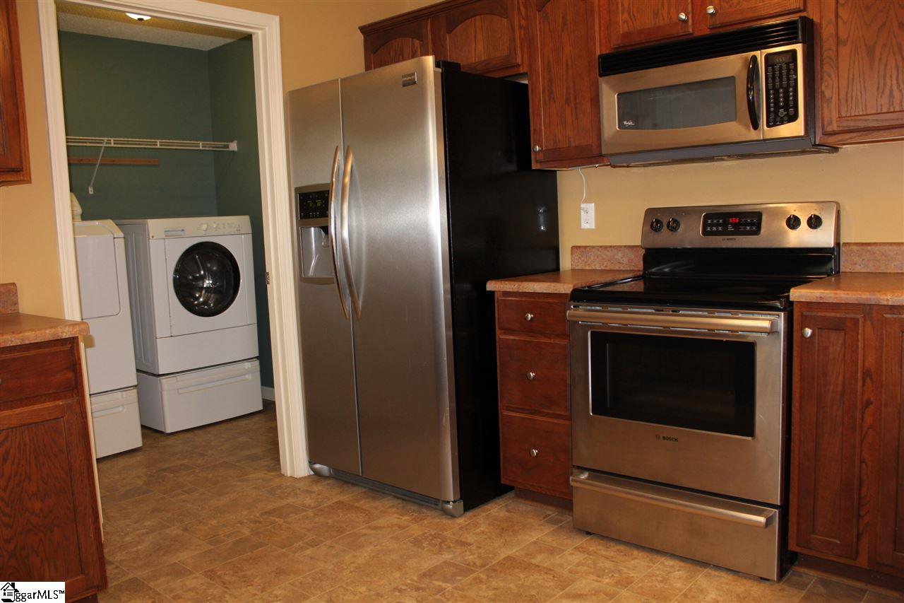440 Gibbs Road Wellford, SC 29385 - Photo 7 of 26 Gallery Image 7