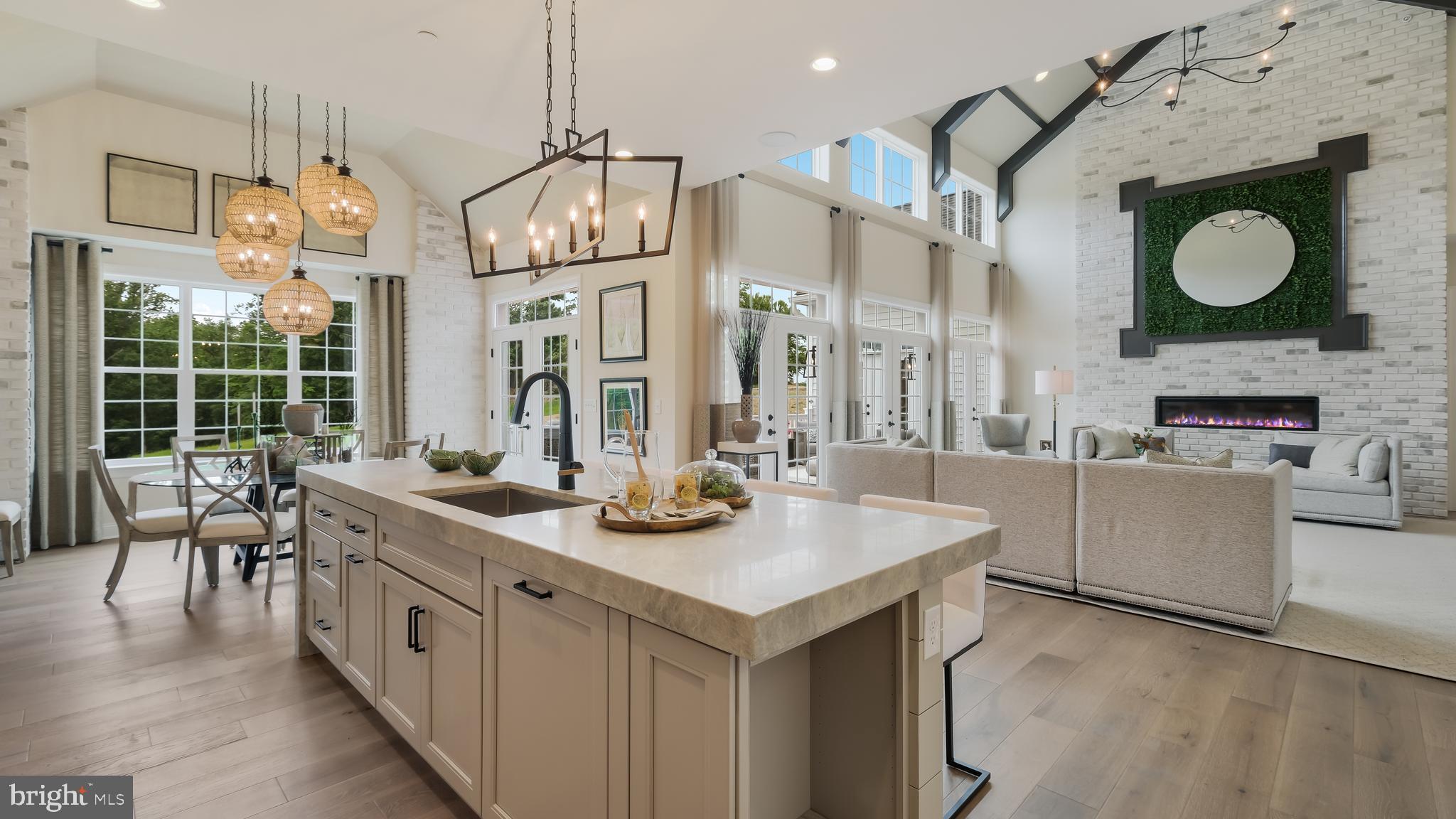 423 Radnor Street Road Wayne, PA 19087 - Photo 3 of 23