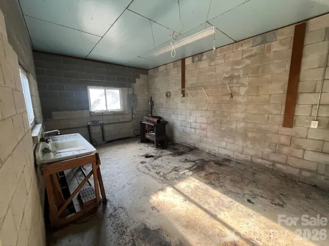 $225,000 | 5167 Highway 221, Marion, NC 28752