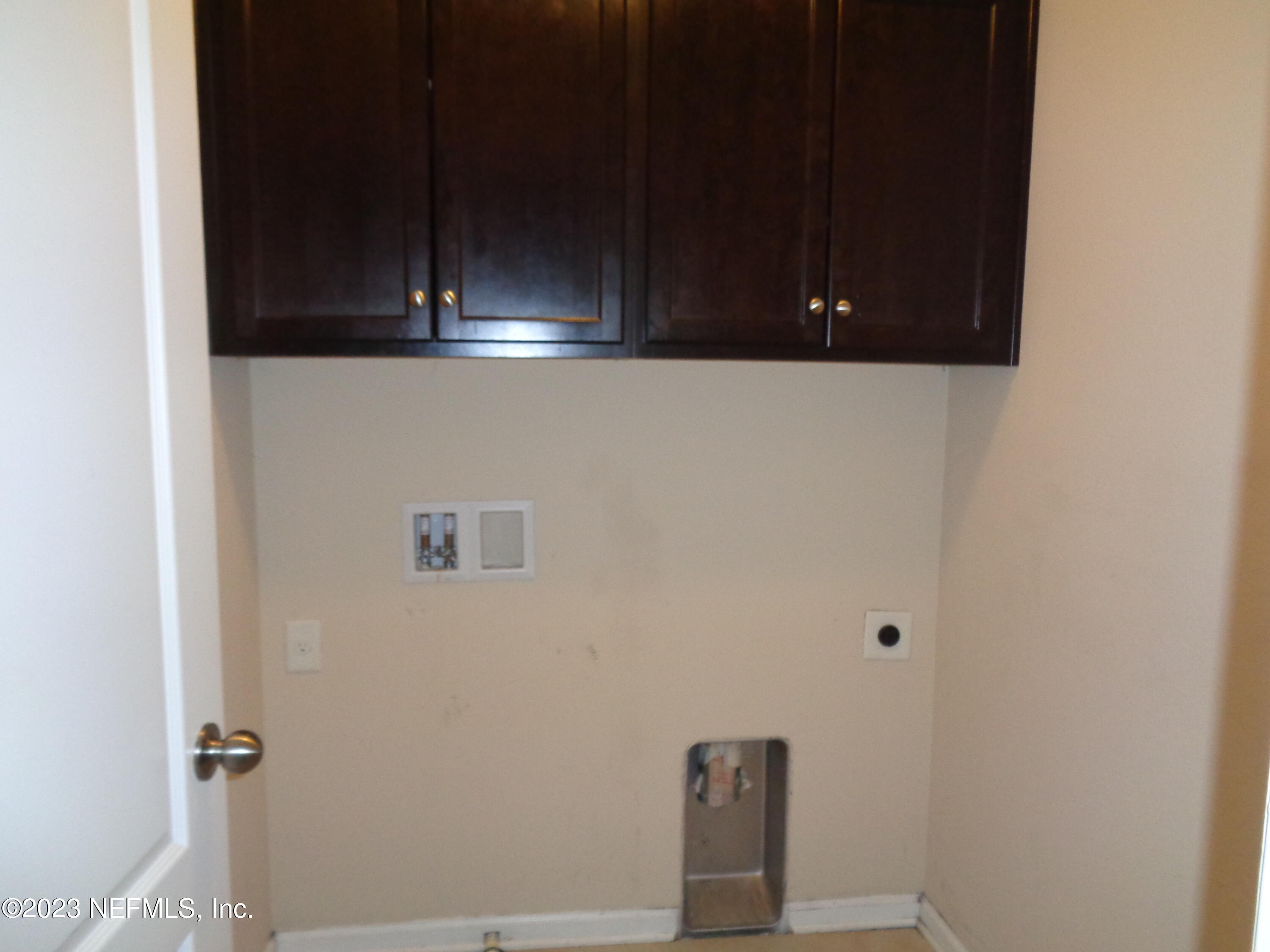 3786 Chasing Falls Road Orange Park, FL 32065 - Photo 15 of 26 a close view of cabinet