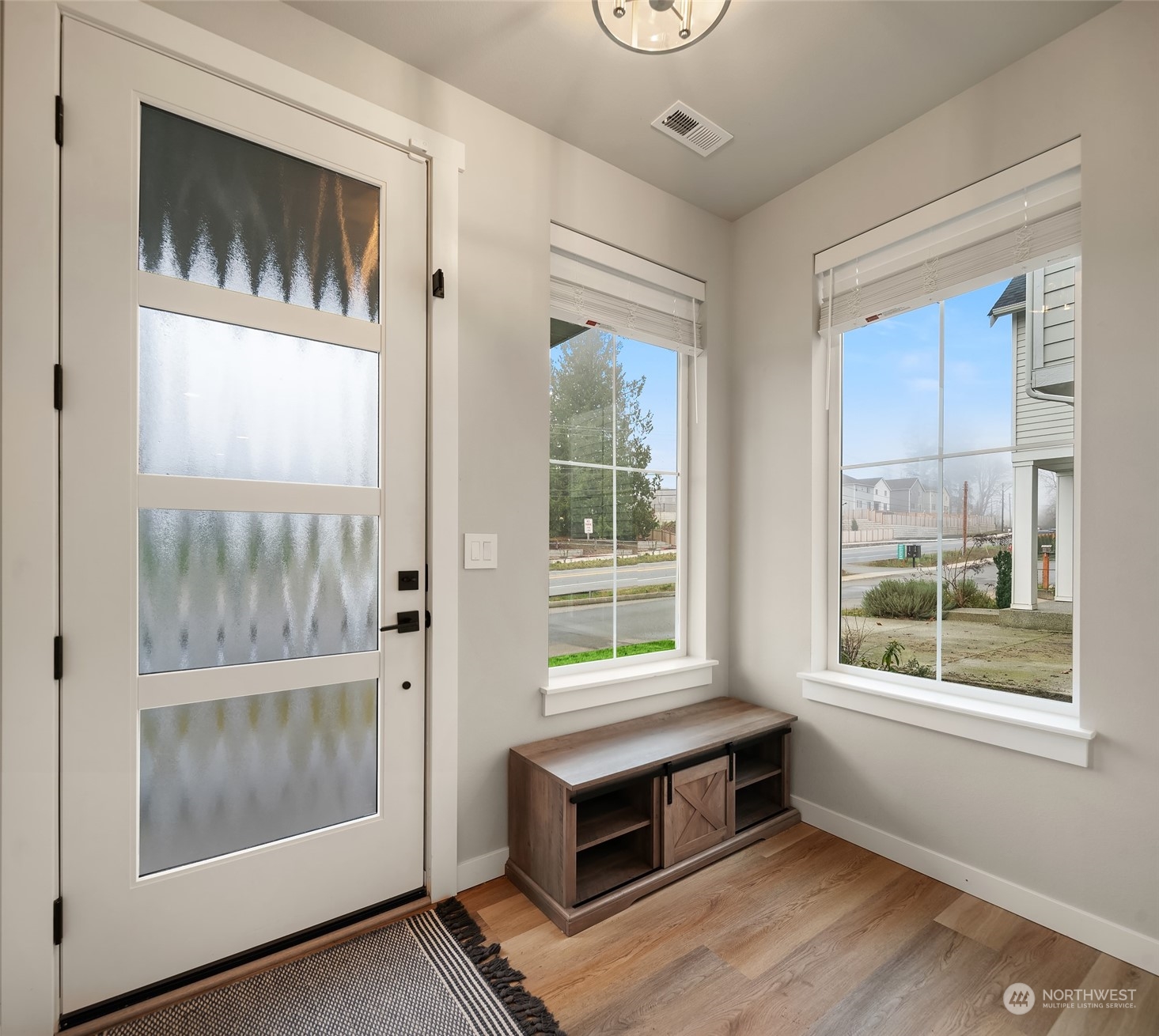 13887 Chain Lake Road Monroe, WA 98272 - Photo 3 of 24 Gallery Image 3