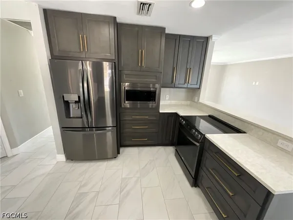 $3,800 | 20620 Pine Tree Lane, Estero, FL 33928