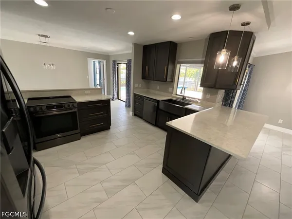 $3,800 | 20620 Pine Tree Lane, Estero, FL 33928