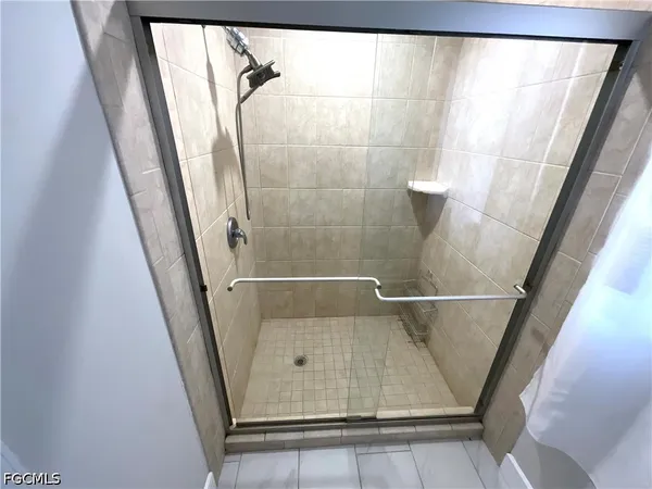 $3,800 | 20620 Pine Tree Lane, Estero, FL 33928