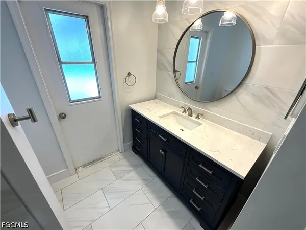 $3,800 | 20620 Pine Tree Lane, Estero, FL 33928