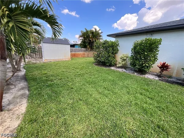 $3,800 | 20620 Pine Tree Lane, Estero, FL 33928