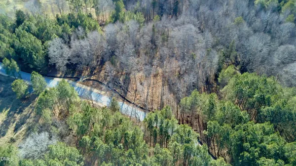 a view of a tennis court