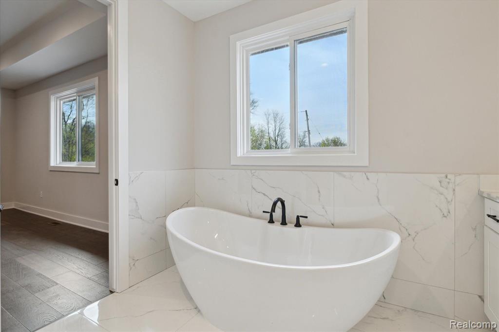 9 Annandale Road Leonard, MI 48367 - Photo 45 of 54