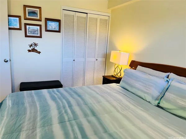 $2,500 | 2440 Kūhiō Avenue, Unit 810, Honolulu, HI 96815