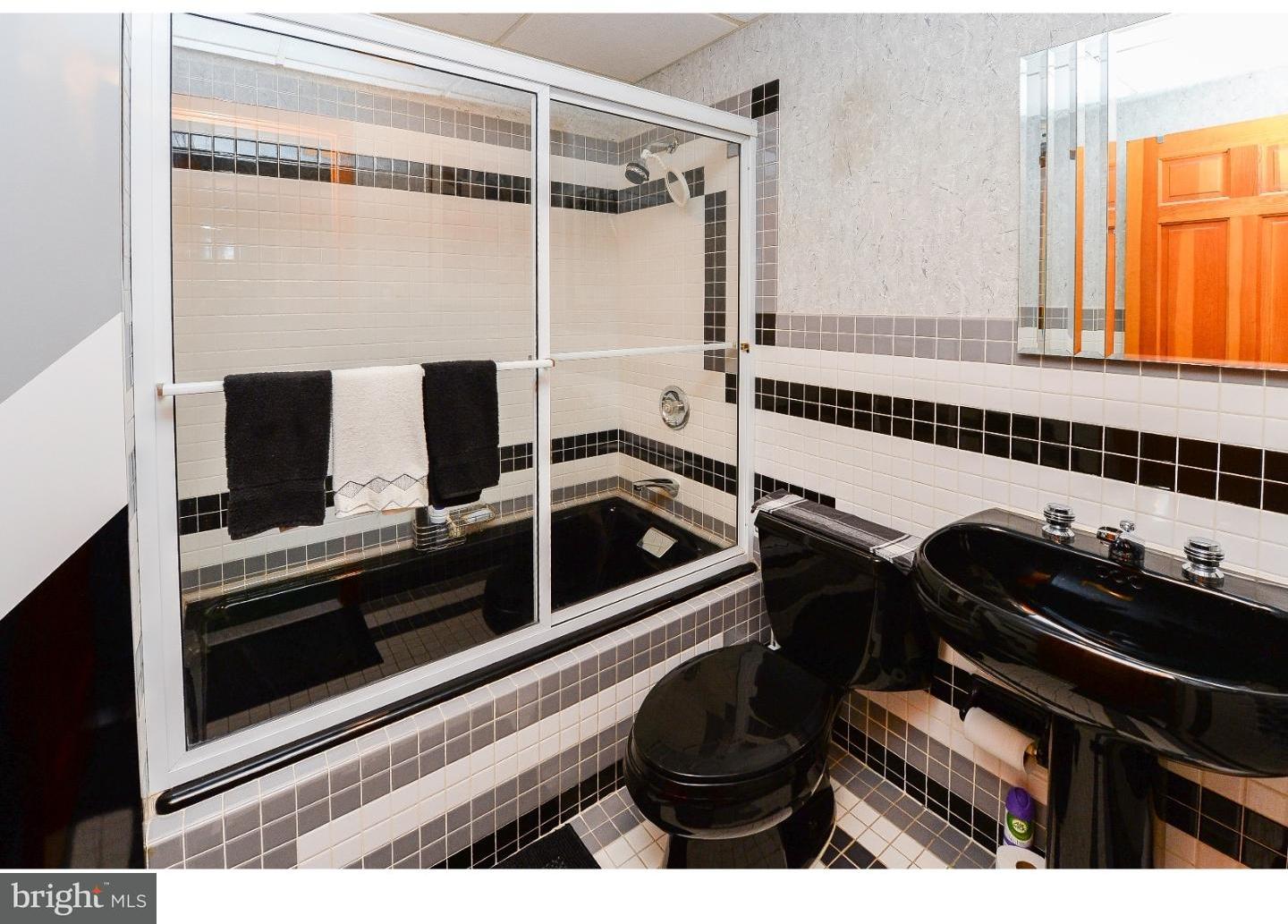 7 Windgate Road Cherry Hill, NJ 08003 - Photo 17 of 25 Bathroom