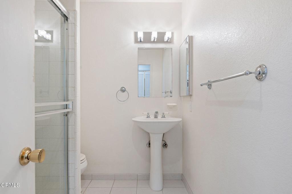 5125 West Wooley Road, Unit 5 Oxnard, CA 93035 - Photo 17 of 29