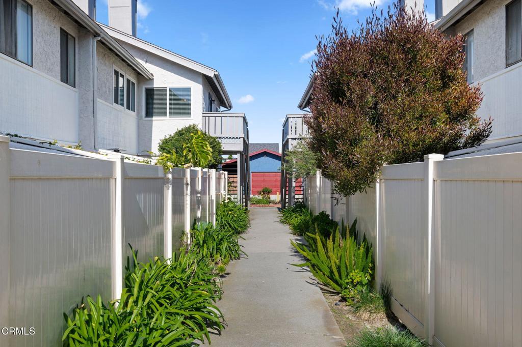 5125 West Wooley Road, Unit 5 Oxnard, CA 93035 - Photo 2 of 29