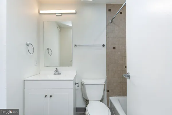$2,495 | 303 Vine Street, Unit 208, Philadelphia, PA 19106