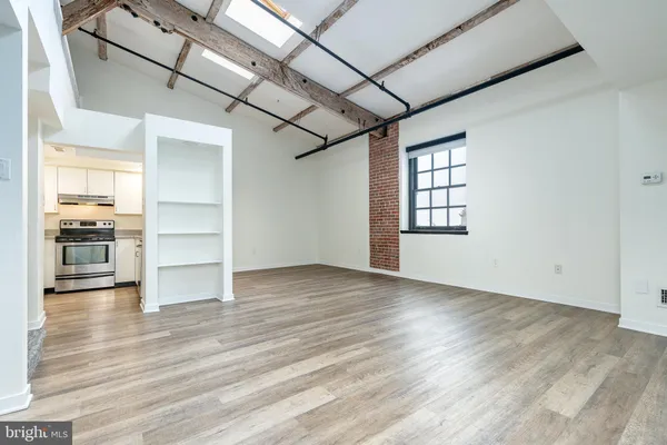 $2,495 | 303 Vine Street, Unit 208, Philadelphia, PA 19106