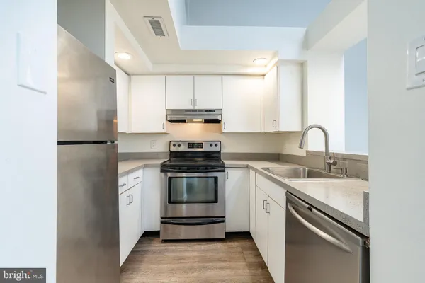 $2,495 | 303 Vine Street, Unit 208, Philadelphia, PA 19106
