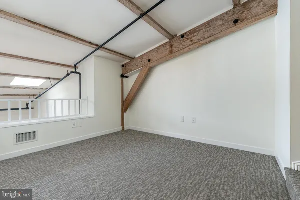 $2,495 | 303 Vine Street, Unit 208, Philadelphia, PA 19106