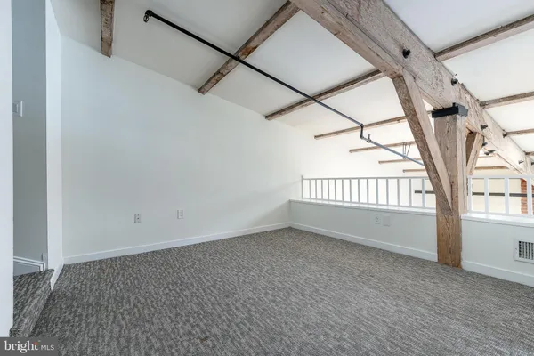 $2,495 | 303 Vine Street, Unit 208, Philadelphia, PA 19106
